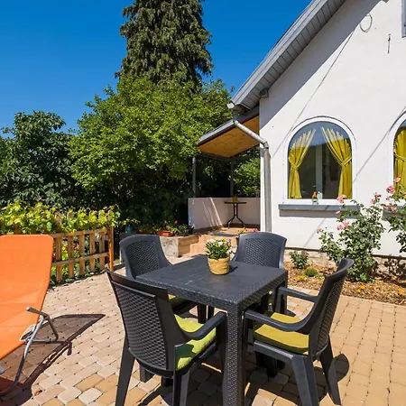 Neve Nincs Nyaralo - Oenallo Haziko- Privat Szfera * Balatonfüred