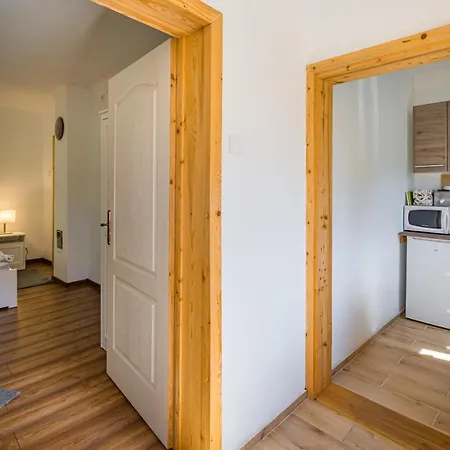 Neve Nincs Nyaralo Apartment
