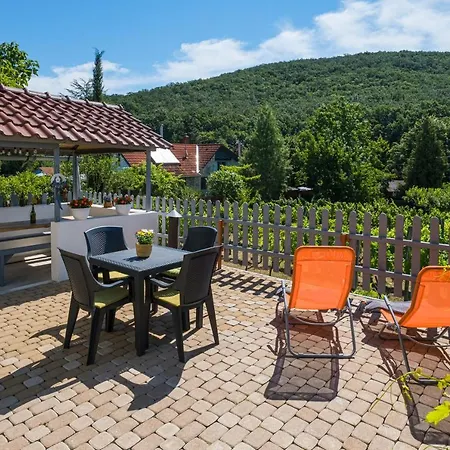 Neve Nincs Nyaralo Apartment Balatonfüred
