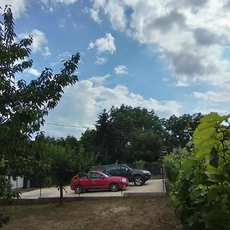 Neve Nincs Nyaralo - Oenallo Haziko- Privat Szfera *