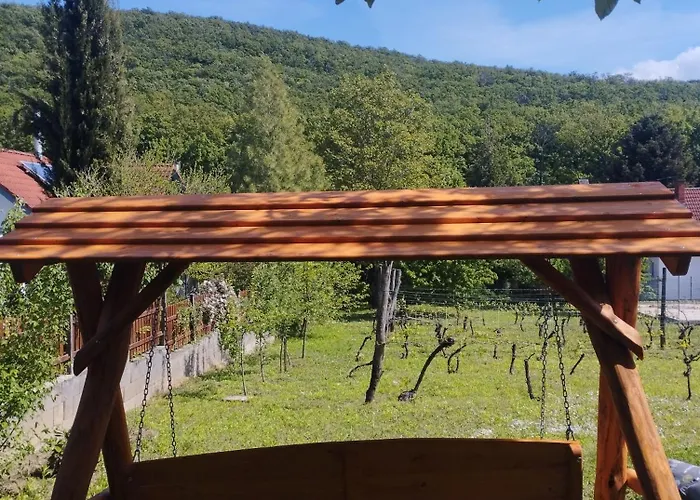 Neve Nincs Nyaralo - Oenallo Haziko- Privat Szfera Apartment