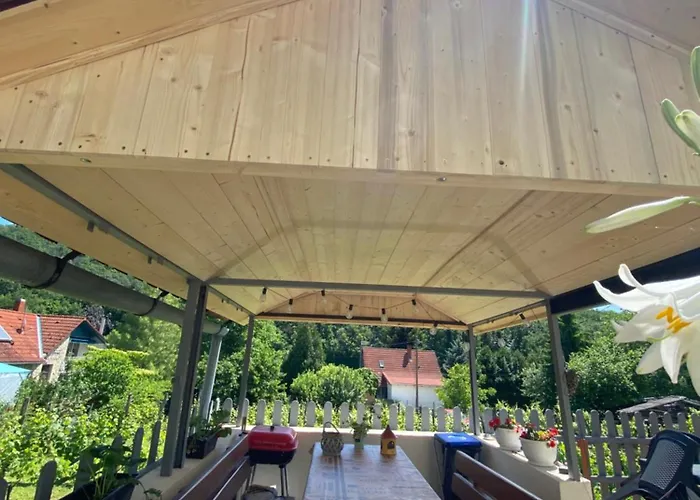 Neve Nincs Nyaralo - Oenallo Haziko- Privat Szfera Apartment Balatonfured